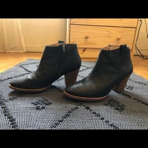 Madewell black booties